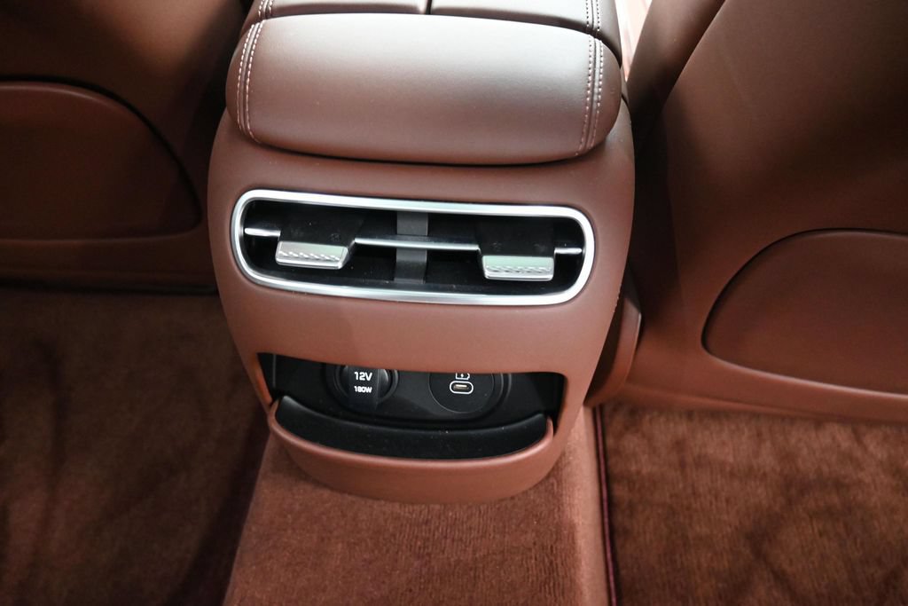 Used 2024 Genesis G90 3.5T AWD/4WD image 34