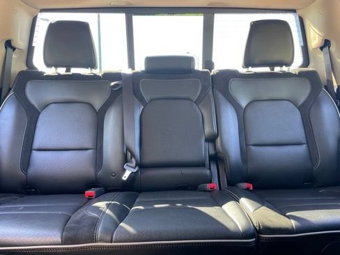 Used 2021 RAM 1500 Laramie AWD/4WD image 17
