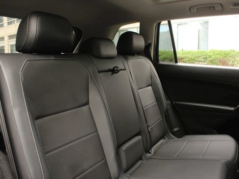 Used 2019 Volkswagen Tiguan SEL AWD/4WD image 23
