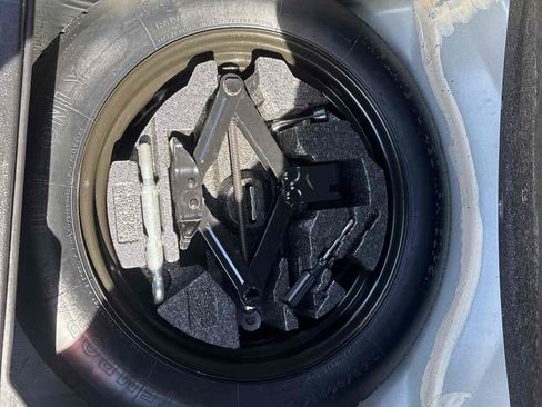 Used 2012 Subaru Outback 2.5i Premium w/ All-Weather Pkg image 13