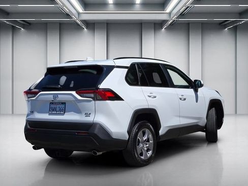 Used 2025 Toyota RAV4 XLE w/ Convenience Package AWD/4WD image 4