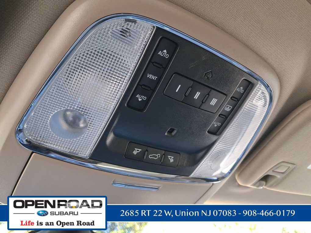 Used 2018 Jeep Grand Cherokee Overland AWD/4WD image 38