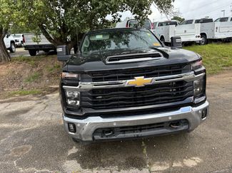 Used 2025 Chevrolet Silverado 2500 LT w/ Safety Package AWD/4WD video 2