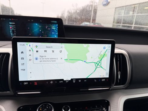 Certified 2025 Ford Expedition Active image 31