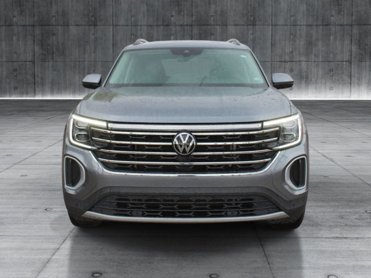Used 2025 Volkswagen Atlas SE AWD/4WD image 9