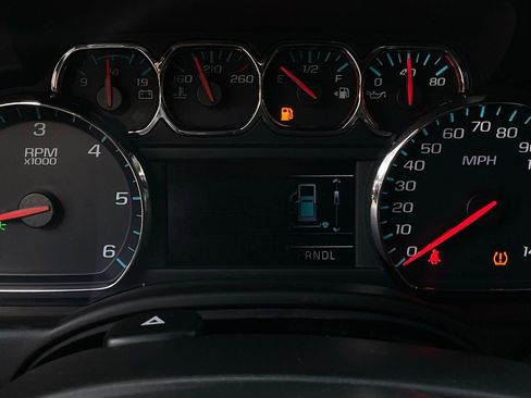 Used 2019 Chevrolet Suburban LS w/ All-Season Package image 15