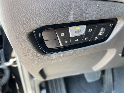 Certified 2025 BMW 230i Coupe RWD image 37