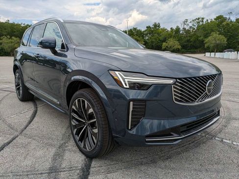 New 2026 Volvo XC90 B6 Plus w/ Protection Package Premier AWD/4WD image 8