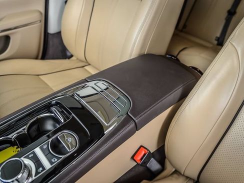 Used 2016 Jaguar XJ R-Sport RWD image 45