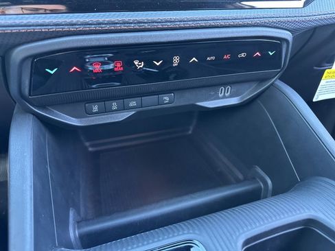 New 2026 Jeep Cherokee Limited AWD/4WD image 39