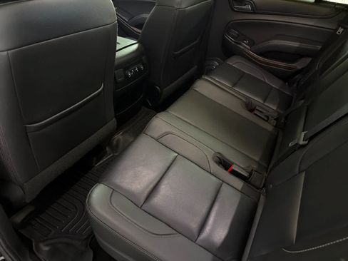 Used 2018 Chevrolet Tahoe LT w/ Luxury Package AWD/4WD image 4