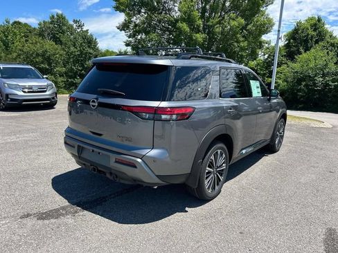 New 2026 Nissan Pathfinder Platinum AWD/4WD image 3