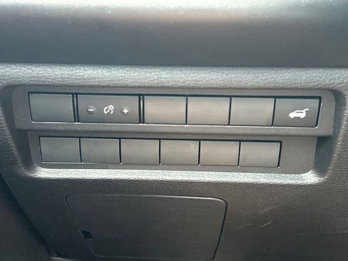 Used 2025 Mitsubishi Outlander SE AWD/4WD image 31