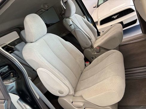 Used 2013 Toyota Sienna LE image 23