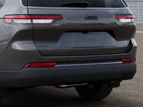 New 2026 Jeep Grand Cherokee L 4WD image 13