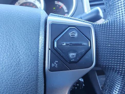 Used 2014 Toyota Tacoma PreRunner image 14