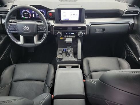 Used 2025 Toyota 4Runner TRD Off-Road AWD/4WD image 14