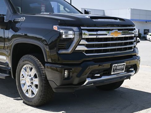 New 2026 Chevrolet Silverado 2500 High Country w/ Technology Package AWD/4WD image 9