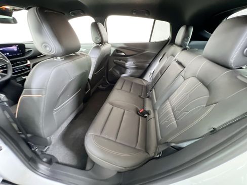 Used 2025 Buick Envista Avenir FWD image 23