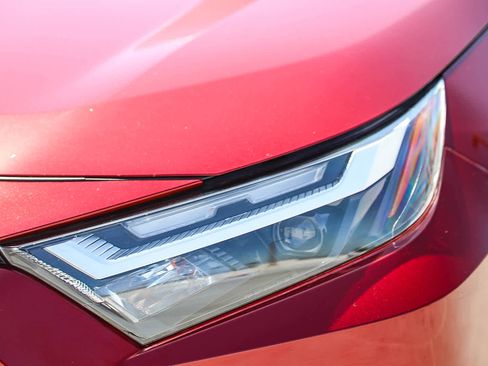 Certified 2025 Toyota RAV4 LE FWD image 9