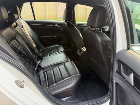 Used 2015 Volkswagen Golf R 4Motion AWD 4dr Hatchback image 40