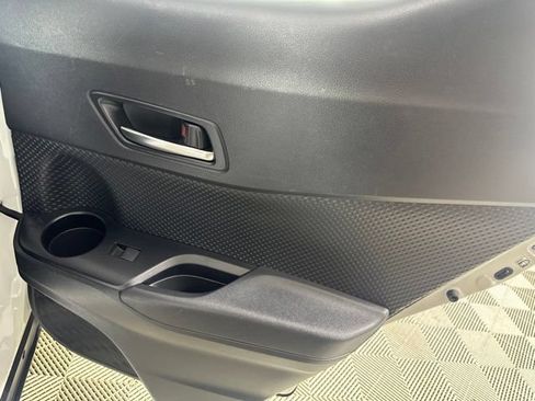 Used 2022 Toyota C-HR XLE FWD image 21