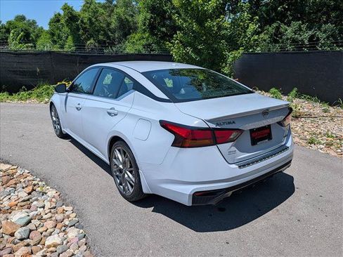 Used 2023 Nissan Altima 2.0 SR FWD image 3