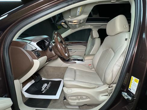 Used 2015 Cadillac SRX Luxury w/ Driver Awareness Package image 52