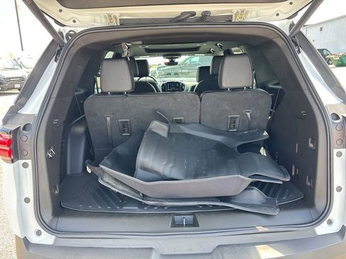 Used 2023 Chevrolet Traverse RS AWD/4WD image 9