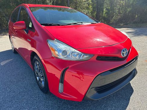 Used 2015 Toyota Prius V Three image 7