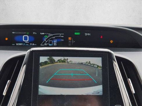 Used 2022 Toyota Prius Prime XLE FWD image 13