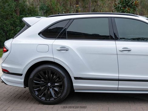 Used 2022 Bentley Bentayga Speed image 10