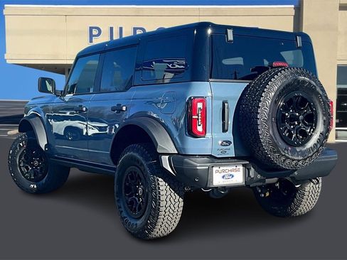 New 2025 Ford Bronco Badlands w/ Sasquatch Package image 3