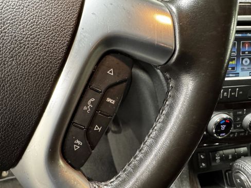 Used 2016 Chevrolet Traverse LT image 16