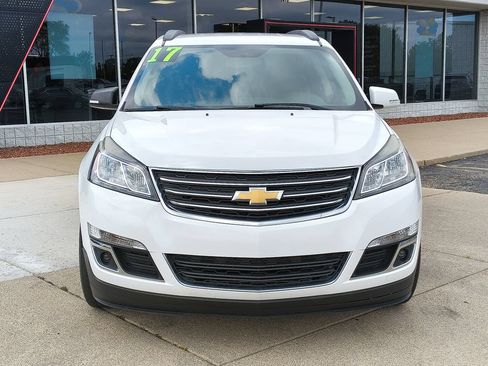 Used 2017 Chevrolet Traverse LT w/ Style and Technology Package AWD/4WD image 2