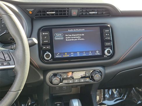 Used 2024 Nissan Kicks SR w/ SR Premium Package image 8