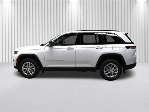 New 2026 Jeep Grand Cherokee Laredo X AWD/4WD image 7