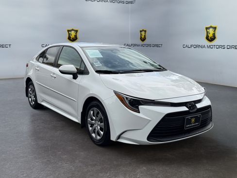 Used 2025 Toyota Corolla LE FWD image 7