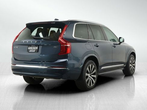 Used 2023 Volvo XC90 B6 Plus image 5