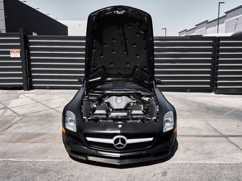 Used 2012 Mercedes-Benz SLS AMG Coupe image 21