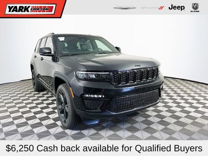 New 2025 Jeep Grand Cherokee Limited w/ Black Appearance Package