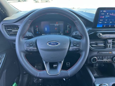 Used 2024 Ford Escape ST-Line image 10