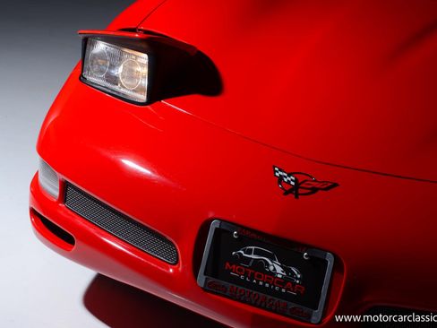 Used 2001 Chevrolet Corvette Z06 w/ Memory Pkg image 23