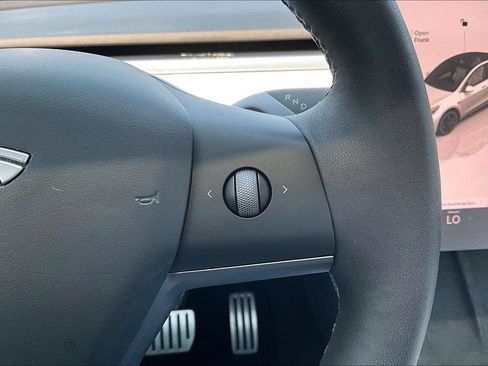 Used 2023 Tesla Model Y Performance AWD/4WD image 18