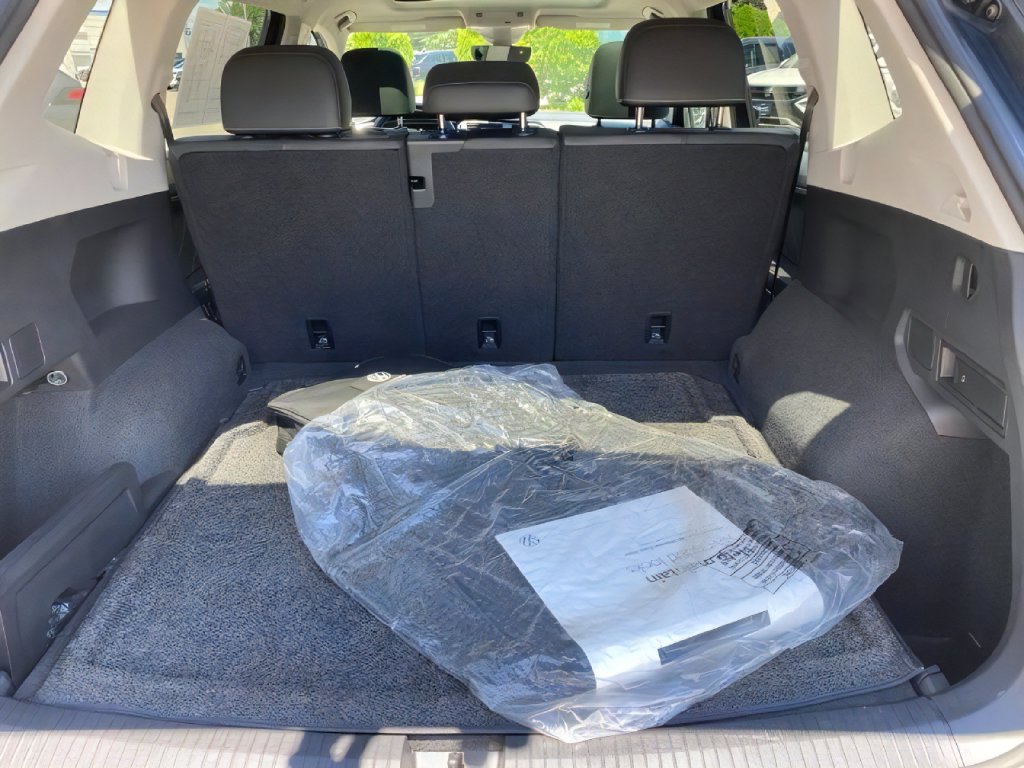 Used 2023 Volkswagen Tiguan SE w/ Panoramic Sunroof Package AWD/4WD image 22