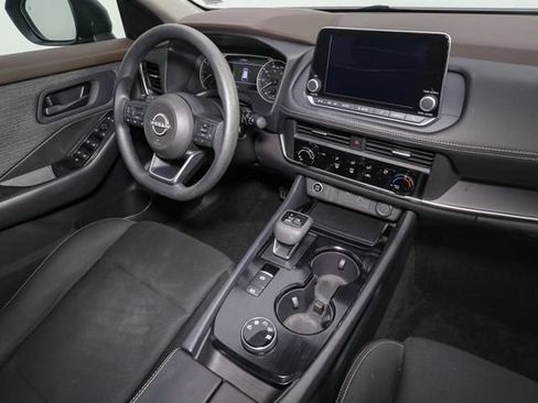 Used 2023 Nissan Rogue S AWD/4WD image 16