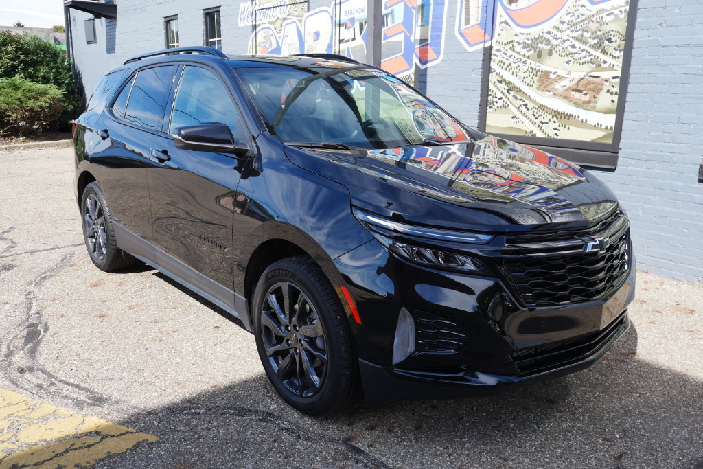 Used 2024 Chevrolet Equinox RS w/ RS Leather Package AWD/4WD image 31