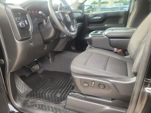 Used 2024 Chevrolet Silverado 1500 Custom RWD image 2