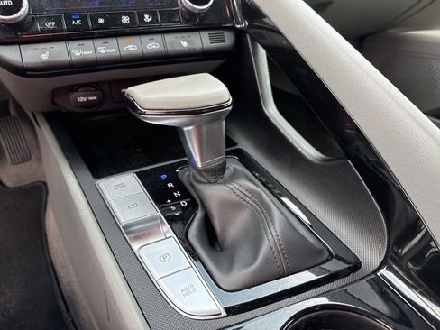 Used 2023 Hyundai Elantra SEL w/ Convenience Package image 7