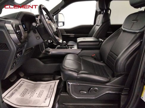 Used 2023 Ford F150 Platinum w/ FX4 Off-Road Package image 27